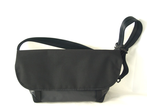 RESISTANTレジスタントメッセンジャーバッグショルダーバッグ