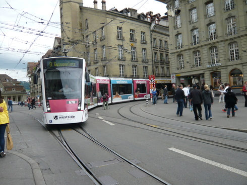 ゴールデンパスライン乗車、ベルン旧市街観光。_a0006000_11224435.jpg