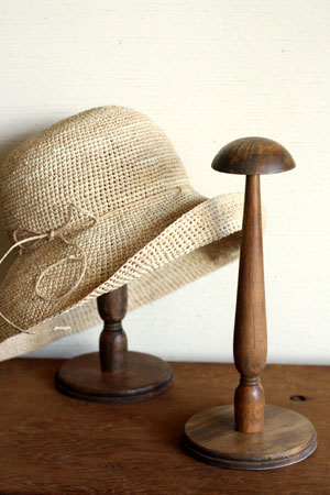 hat stand_c0118809_15271073.jpg