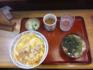 ランチ20110625親子丼セット_a0026413_1226173.jpg