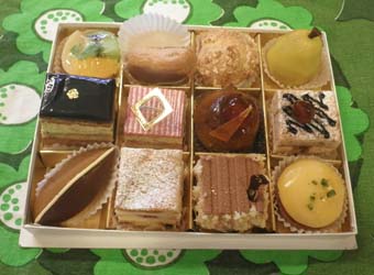 Nolietteのプチケーキ_a0166313_1763447.jpg