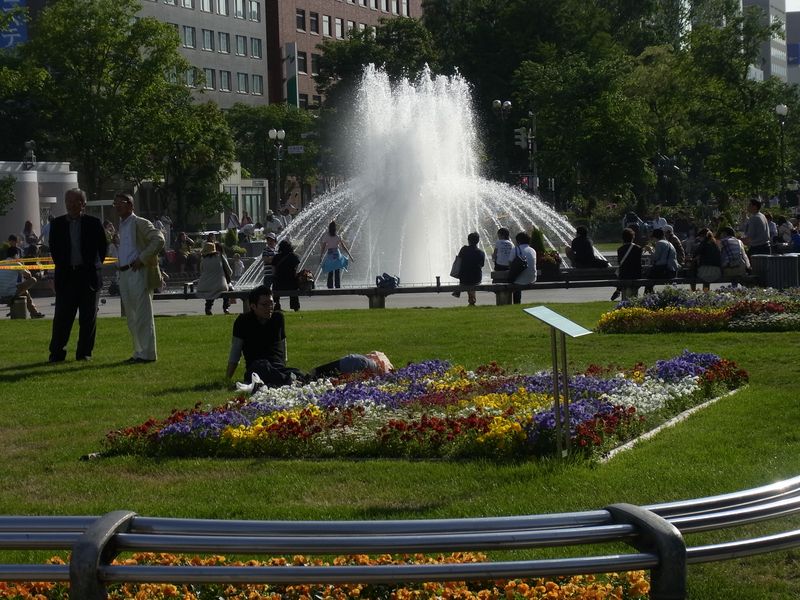 久しぶりの大通公園_c0025115_2124785.jpg