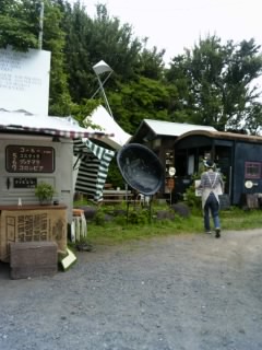 花屋台カフェさんも到着☆_a0213316_1383349.jpg