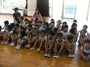 幼稚園へ・・・_a0124543_1751840.jpg