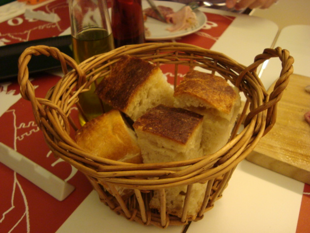 西荻窪「trattoria 29」へ行く。_f0232060_2235456.jpg