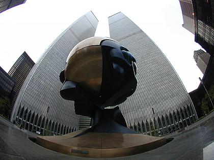バチカンとWTCの彫刻 Sphere の類似性と311  by そら_c0139575_20462270.jpg