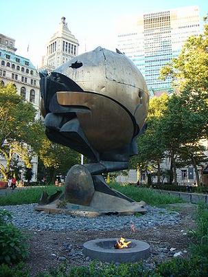 バチカンとWTCの彫刻 Sphere の類似性と311  by そら_c0139575_20591318.jpg