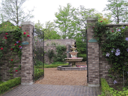 f0236260_2220357.jpg