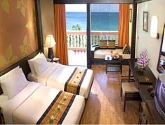 カタビーチのホテル_b0218116_18164925.jpg