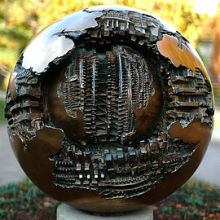 バチカンとWTCの彫刻 Sphere の類似性と311　<２> by そら_c0139575_450283.jpg