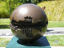バチカンとWTCの彫刻 Sphere の類似性と311 <2> by そら_c0139575_4511869.jpg