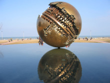 バチカンとWTCの彫刻 Sphere の類似性と311　<２> by そら_c0139575_452115.jpg