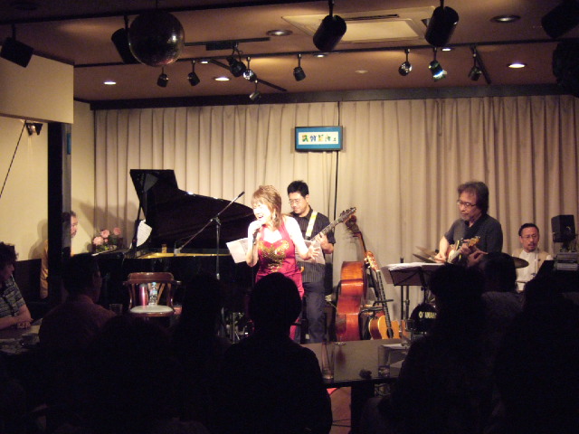 荒川和子ライブ_c0229062_18524510.jpg