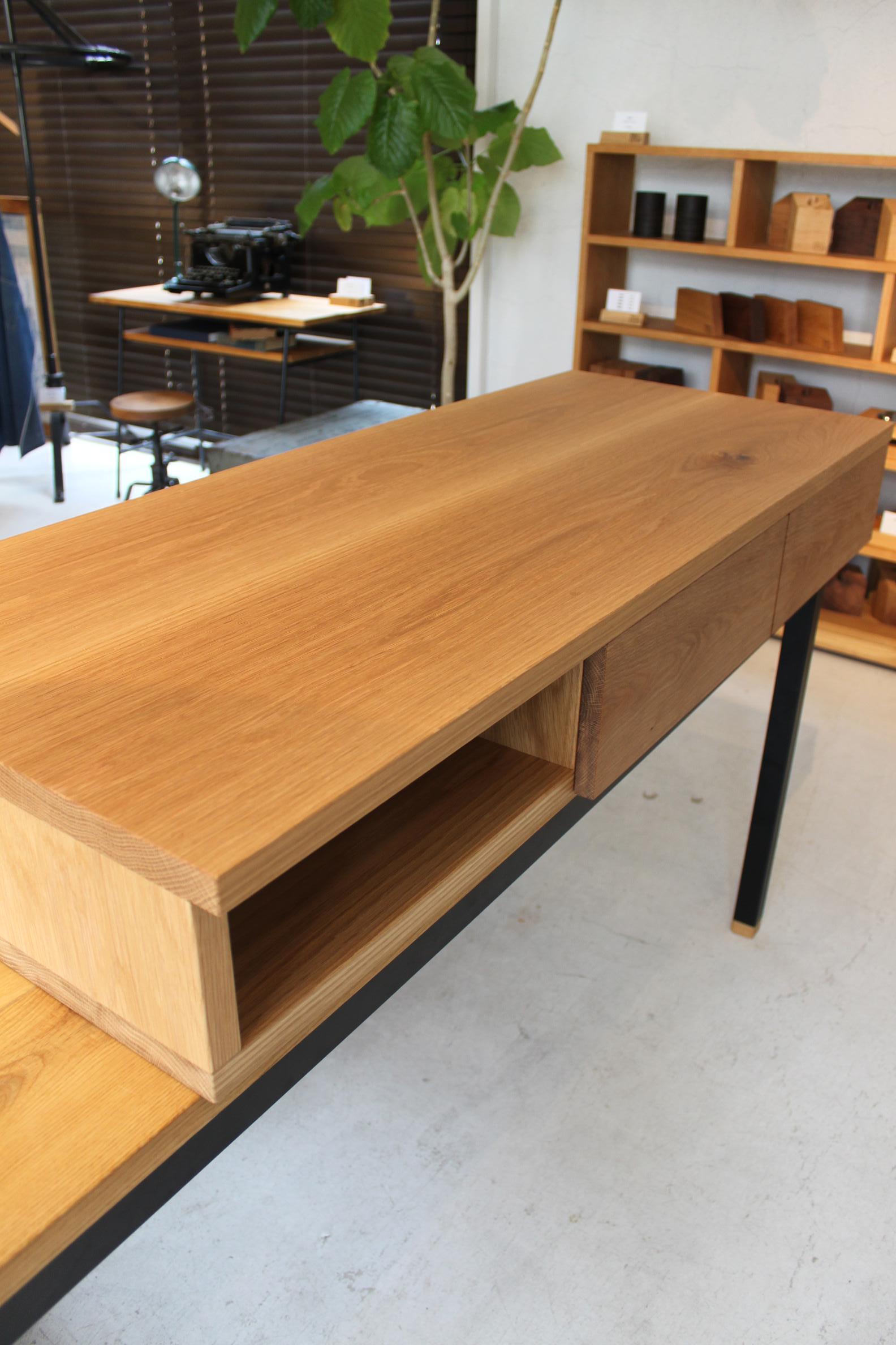 DESK & SHELF_c0146581_12252380.jpg