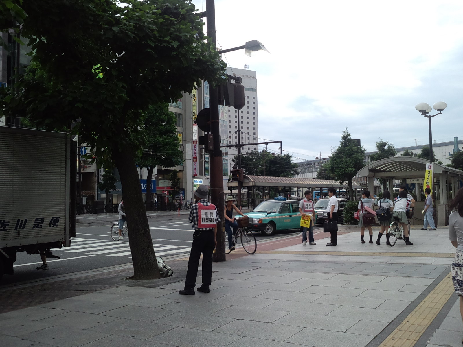 6月30日(木)百万人署名・岡山街宣に参加_d0155415_21384211.jpg