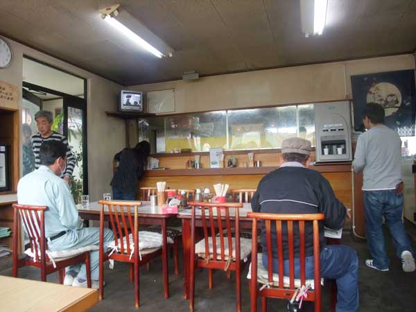 【山梨ラーメン屋巡り - アルプス食堂(韮崎市) -】_a0005436_19492411.jpg