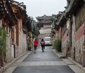 韓国の歴史的小路を散策する。_f0062055_14265440.jpg