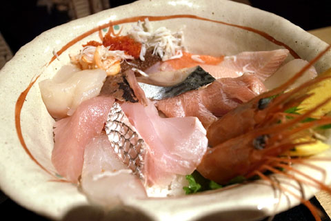 『魚家』さん：ブリカツ丼_a0083760_0114844.jpg