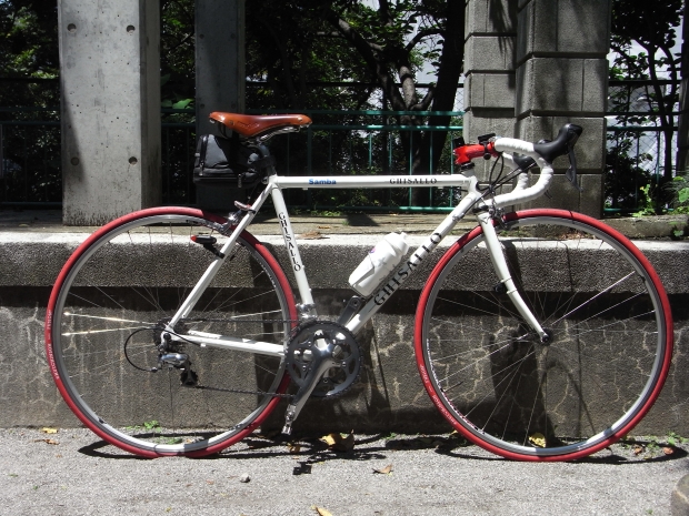 GHISALLO305のハンドルを丸ハンに交換_f0194599_1858926.jpg