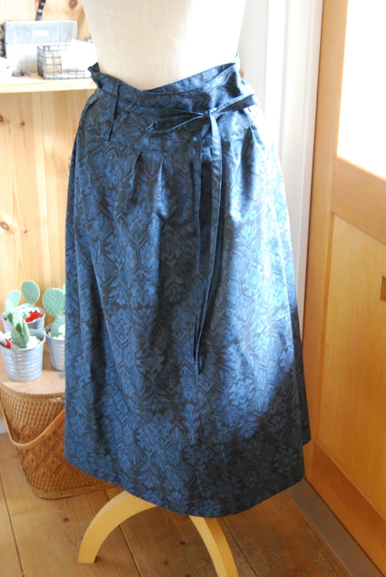 着物リメイク・大島の巻きスカート風スカート : harico couture