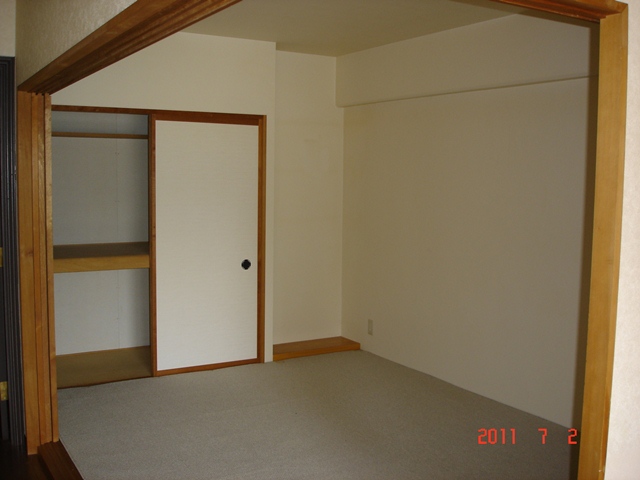 e0209441_1663368.jpg