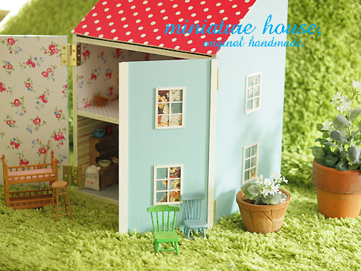 収納BOX風 miniature house* _e0172847_7234696.jpg