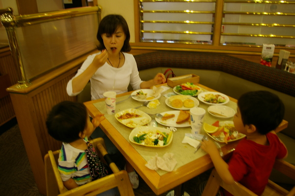 Tomo\'s birthday_a0186568_22133039.jpg