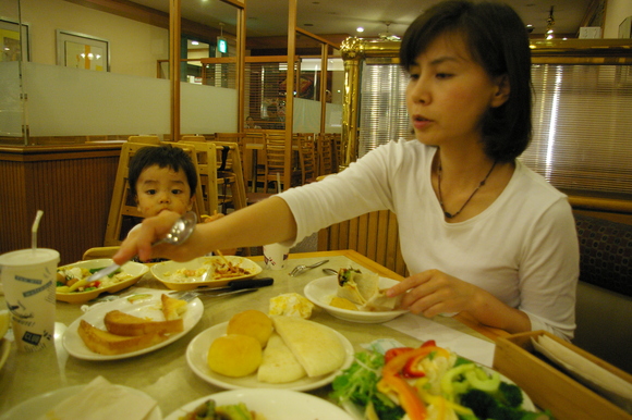 Tomo\'s birthday_a0186568_22134639.jpg