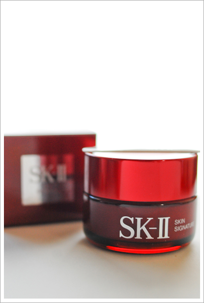 【Ripre】憧れの『SK-II スキン　シグネチャー』でハリツヤ肌をゲット！_b0150811_22223485.jpg