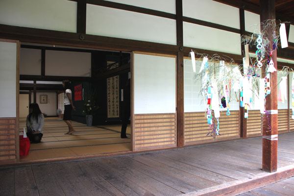 京都 橘大学 書道展in西来院_e0048413_1274932.jpg