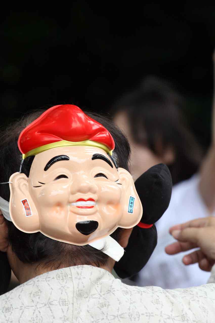 生夷(いくい)神社の「ゑびす祭り」♪_d0058941_1955420.jpg