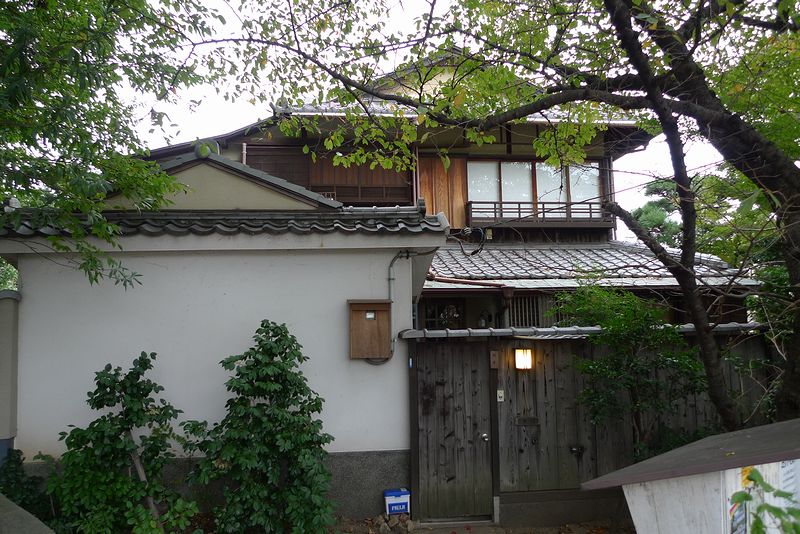 阪神間（灘・住吉・御影・芦屋・西宮・宝塚）の近代住宅建築群_f0139570_237564.jpg