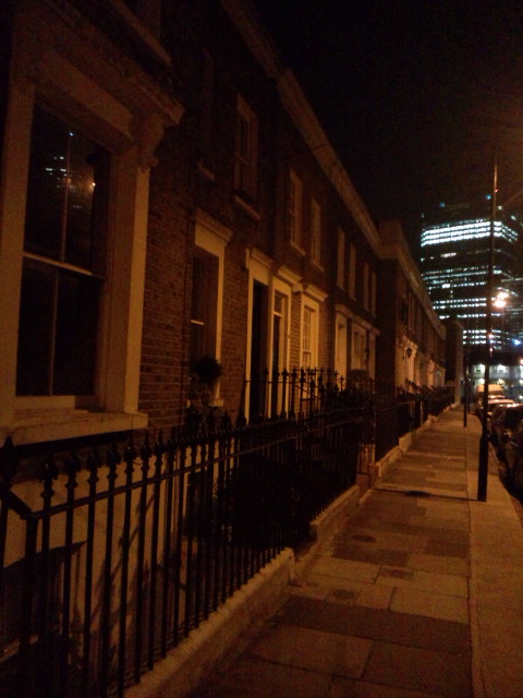 最高の日曜日♪ヾ(^▽^)ノfrom WATERLOO LONDON 今日も終電だよ〜って…帰れるかな?(^_^;)_b0032617_9381695.jpg