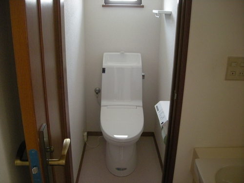 Y様邸トイレ取替え工事_d0125228_933538.jpg