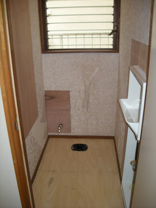 Wさま邸トイレ取替え工事_d0125228_9391085.jpg