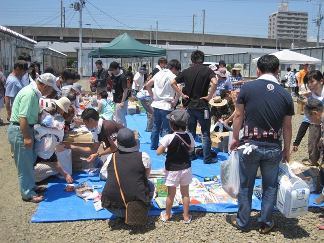 6/19　あすと長町仮設住宅フリーマーケット祭りの開催_f0226686_1102529.jpg