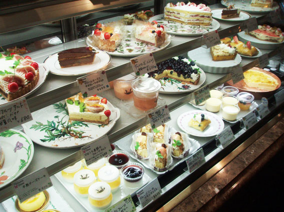草里(ゾウリ〜)でケーキランチ〜〜〜♪_d0071596_17552676.jpg