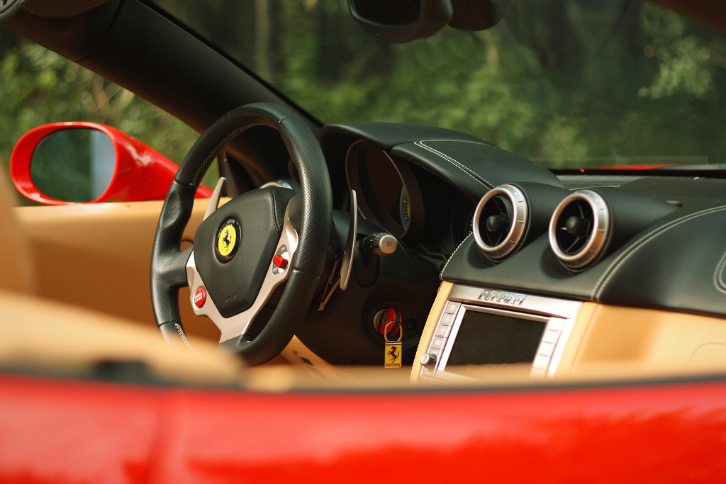 Ferrari California (2011.07.06)_e0099384_1183355.jpg