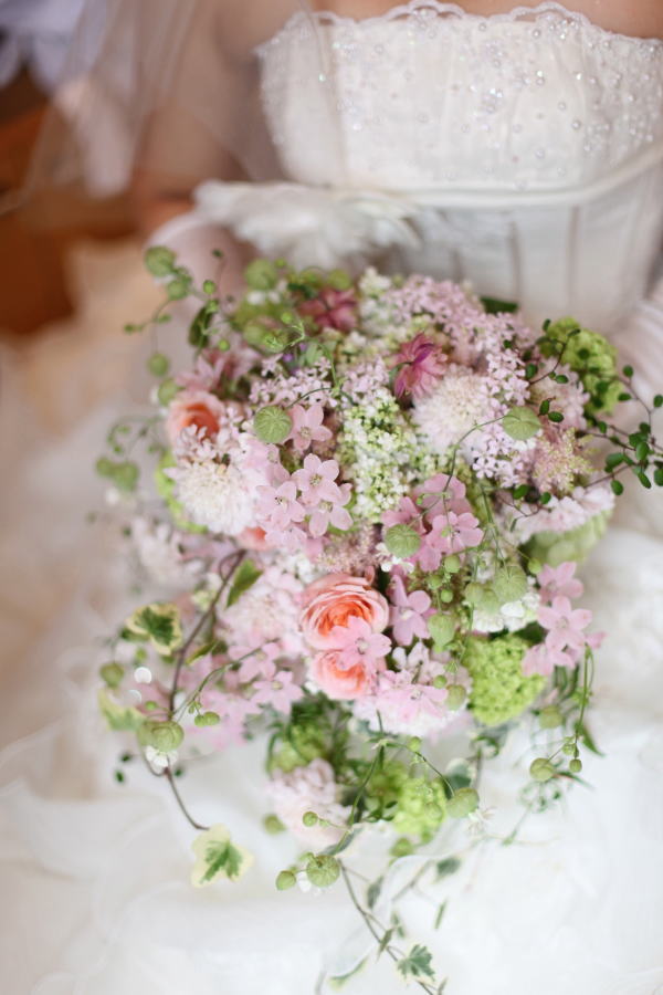 新郎新婦様からのメール 雨上がりの豆電球 Tyハーバーブルワリー様へ 一会 ウエディングの花