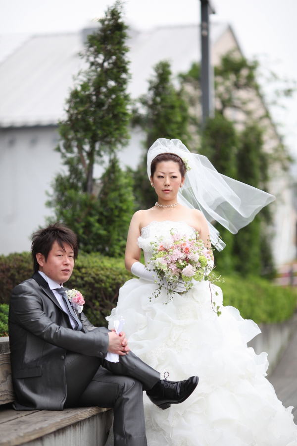 新郎新婦様からのメール 雨上がりの豆電球 Tyハーバーブルワリー様へ 一会 ウエディングの花