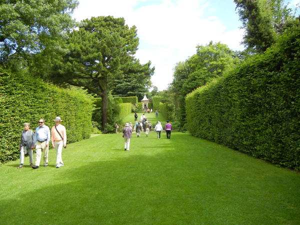 7月7日(木)イギリス旅行④コッツウォルズ散策とヒドコットガーデンへ_f0060461_825593.jpg