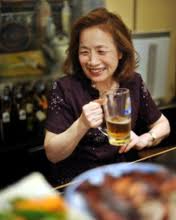 ★【菅首相夫人 伸子さんがすご過ぎる】:寝室で首相のブリーフをご披露 _a0028694_905210.jpg