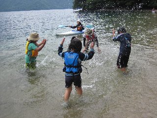 中禅寺湖　親子カヌーツアー！_d0043161_2226337.jpg