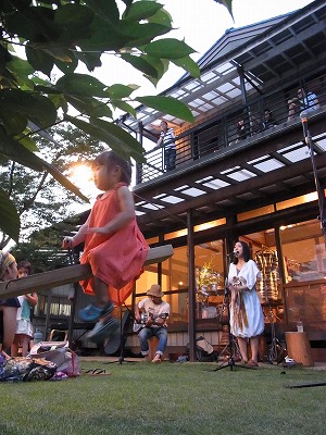 【 芝生で音楽@senkiya 】_c0199166_8364565.jpg