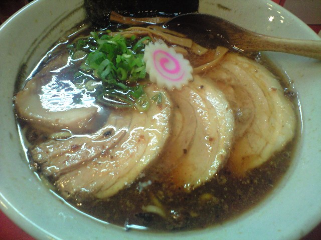 トリクルダウンとラーメン総大醤とGreatest love of all_a0194908_1539425.jpg