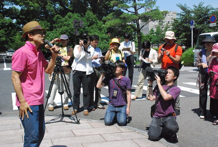 佐賀県庁を取り囲む緊急行動に東京から山本太郎さんが！_d0174710_13473036.jpg