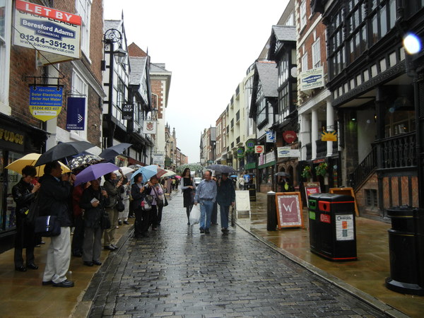 7月11日(月)イギリス旅行⑤6月21日ストラトフォード・アポン・エイボン~チェスターへ_f0060461_9462396.jpg