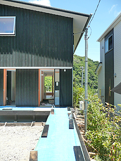 葉山の家・オープンハウスのお知らせ 現場追い込み中_b0014003_1661392.jpg