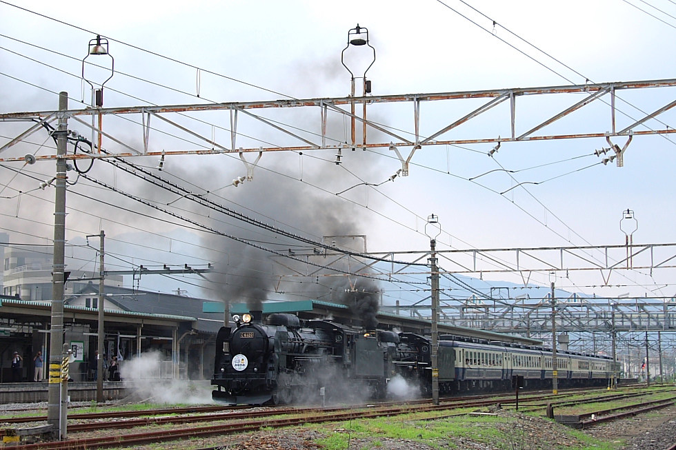 重連発車も夏煙 - 2011年・上越重連 -_b0190710_2375337.jpg