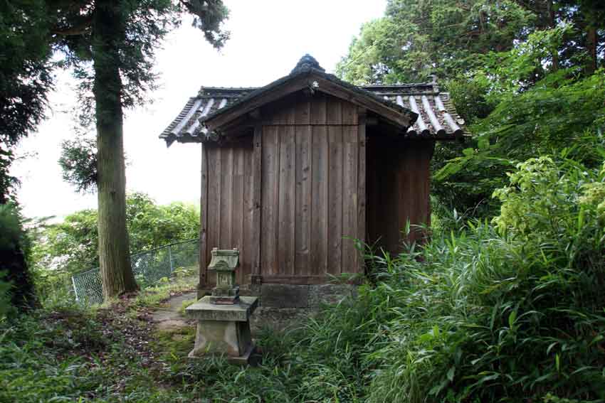 高越山と「伊加々志神社」・「王子大権現」♪_d0058941_20295276.jpg